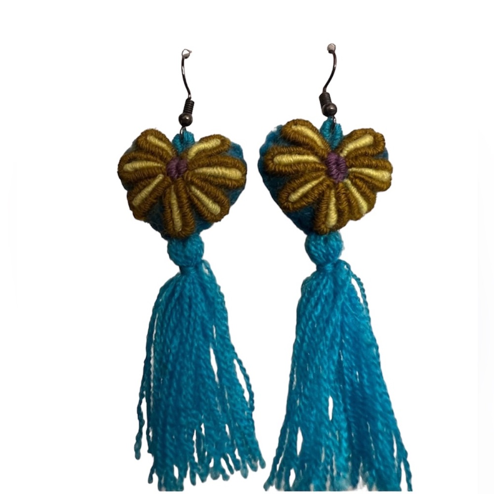 Rococo embroidery earrings made in Mexico